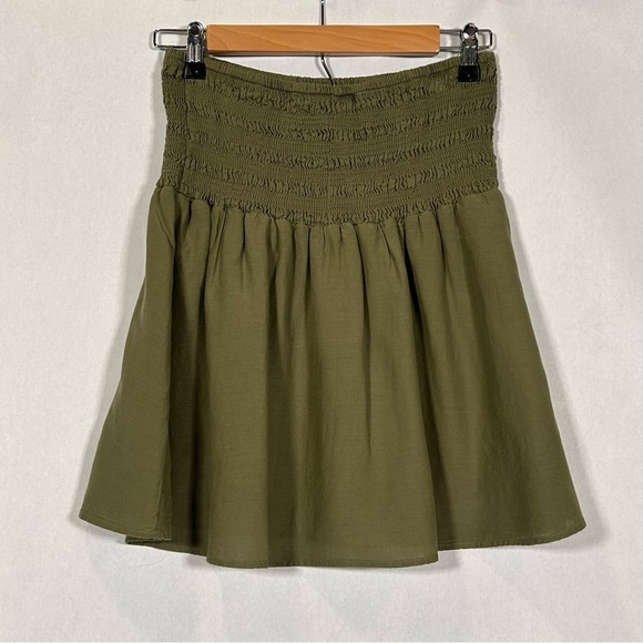 2 for$15 Old Navy Olive Green Women's Smocked-Waist Mini Skirt - Picture 3 of 10